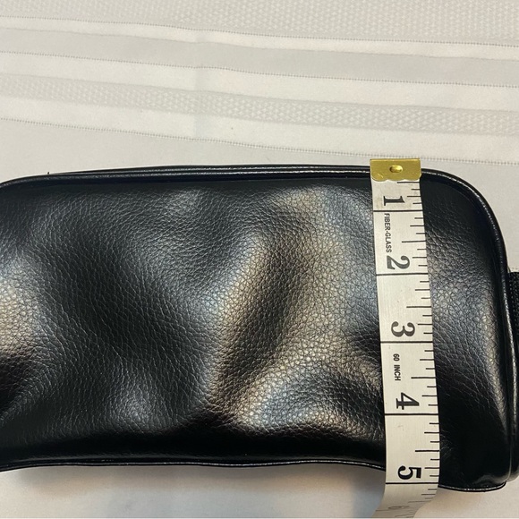 Steve Madden Black Dopp/Shave Travel Bag Slight Wear Signs on Trim - Clean Bag! - Picture 10 of 10